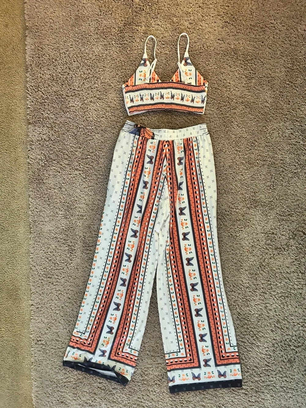 2-pc Butterfly-Print Wide-Leg Top and Pants — White with Orange & Blue - Picture 6 of 16